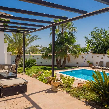 Villa Cubo's Bellavista La Jona & Heated Pool