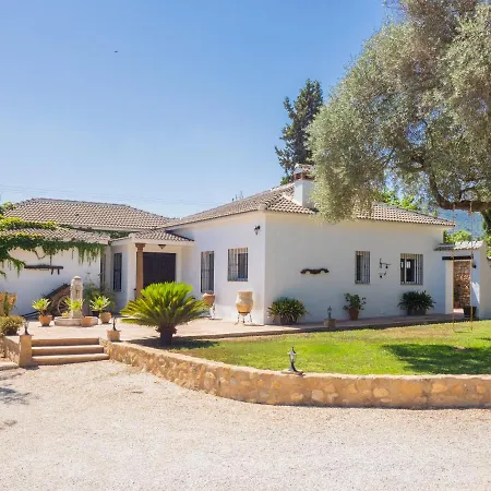 Villa Cubo's Bellavista La Jona & Heated Pool *