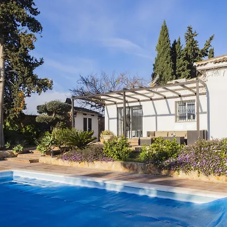 Cubo's Bellavista La Jona & Heated Pool Villa